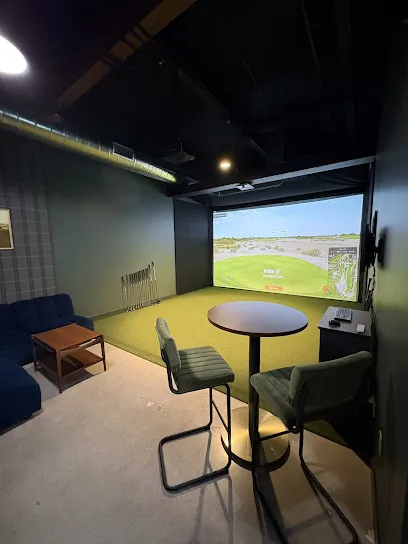 The Golf Lounge mini golf course in Santa Barbara, California