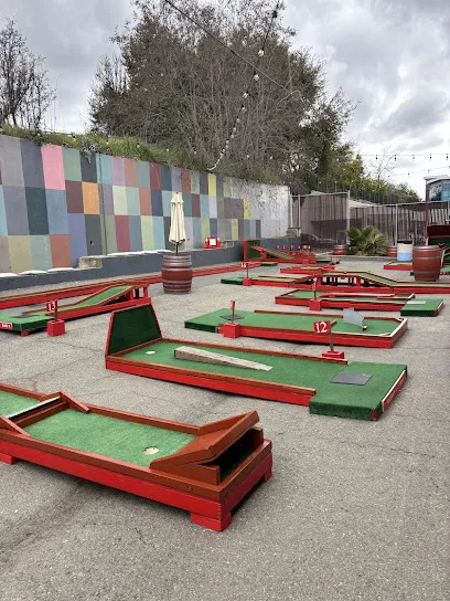 Putter's Miniature Golf Walnut Creek mini golf course in Walnut Creek, California