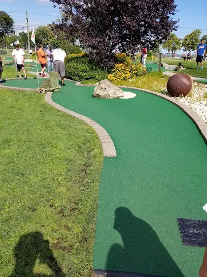 Norwalk Cove Marina Mini Golf mini golf course in Norwalk, Connecticut