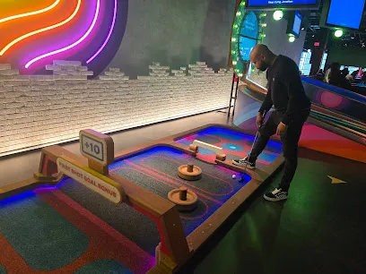 Puttshack - Atlanta - Dunwoody mini golf course in Dunwoody, Georgia