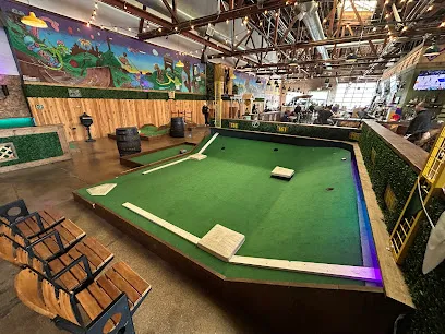 Big Mini Putt Club mini golf course in Chicago, Illinois
