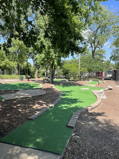 Diversey Driving Range & Mini Golf mini golf course in Chicago, Illinois