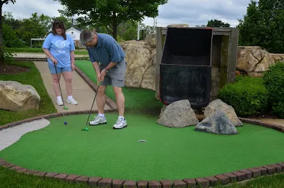 Coyote Crossing Mini Golf mini golf course in West Chicago, Illinois