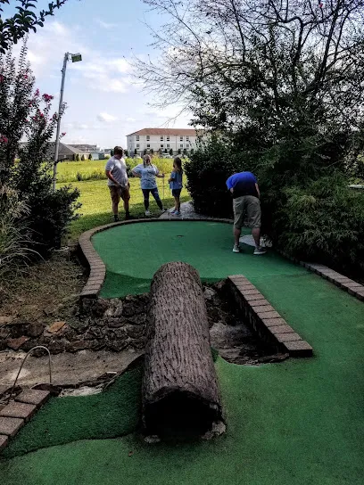 Somerset Falls Family Park mini golf course in Somerset, Kentucky