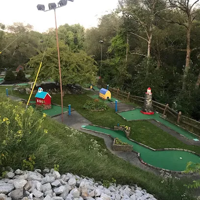 Gifford's Miniature Golf mini golf course in Skowhegan, Maine