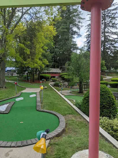 Cedarland Family Fun Center mini golf course in Haverhill, Massachusetts