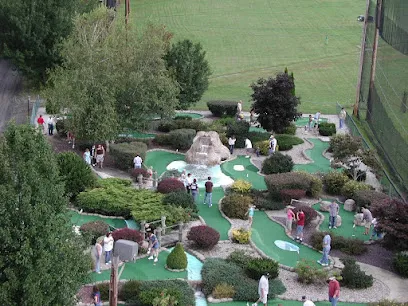 Lakeview Driving Range mini golf course in Lunenburg, Massachusetts