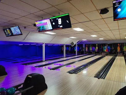 K&M Bowling & Family Fun Center mini golf course in Pittsfield, Massachusetts