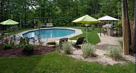 Lucky Duck Pools mini golf course in Seekonk, Massachusetts
