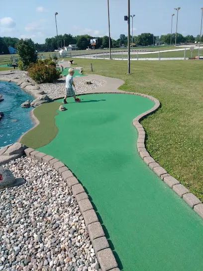 Fun Way Amusements mini golf course in Saginaw, Michigan