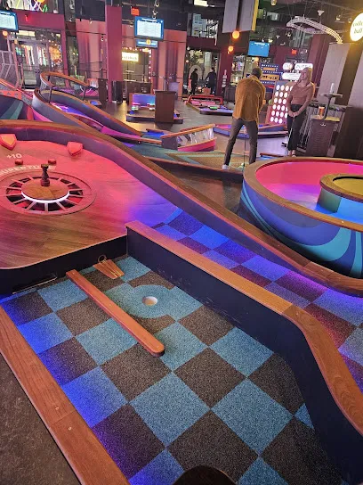 Puttshack - Minneapolis mini golf course in Minneapolis, Minnesota