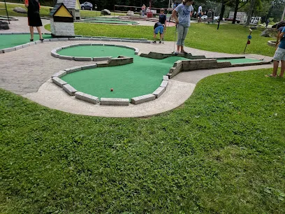 Twinkletown miniature golf mini golf course in Swanzey, New Hampshire