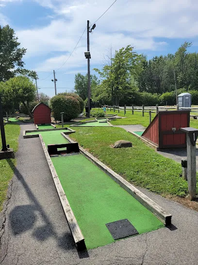 Bayview Raceway & Golf mini golf course in Blasdell, New York