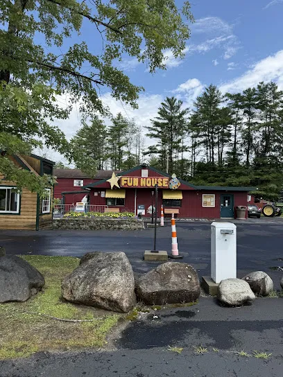 Mini golf mini golf course in Diamond Point, New York