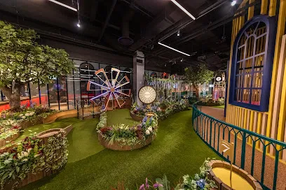 Swingers NoMad mini golf course in New York, New York