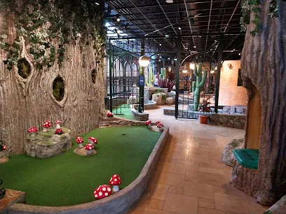 Puttery mini golf course in Charlotte, North Carolina