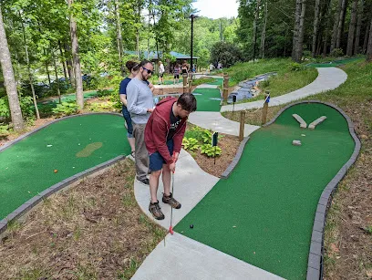 Vic’s Place mini golf course in Spruce Pine, North Carolina