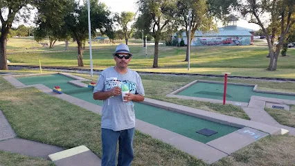 Meadowlake Miniature Golf and SnoCones mini golf course in Enid, Oklahoma