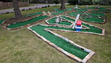 Twin Pines Country Club mini golf course in Portland, Oregon