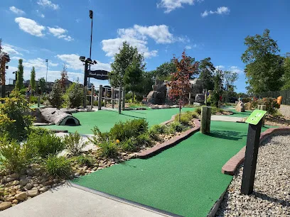 Cool Springs Golf mini golf course in Pittsburgh, Pennsylvania