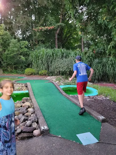 Willow Miniature Golf & Ice Cream mini golf course in Pittsburgh, Pennsylvania