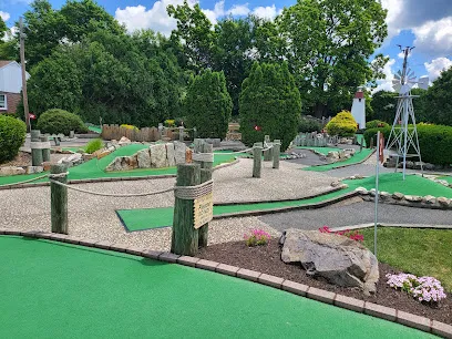 Schell's Restaurant, Dairy Swirl, & Miniature Golf mini golf course in Temple, Pennsylvania