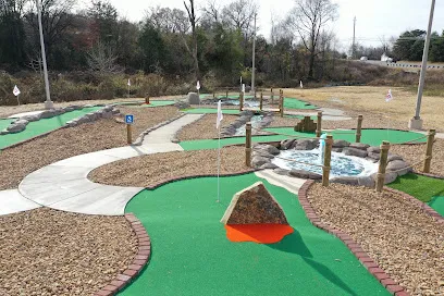 Linchera Adventure Park mini golf course in Greenback, Tennessee