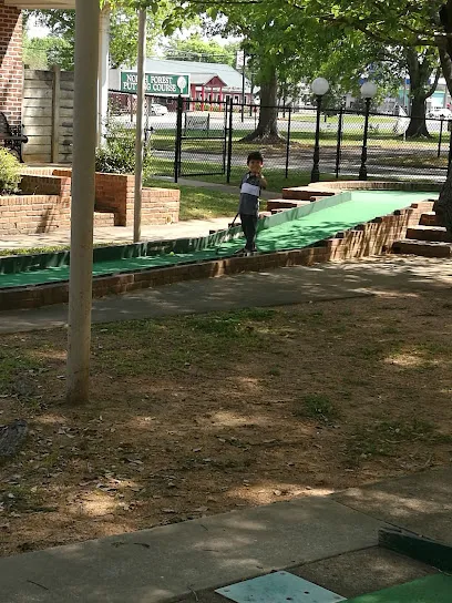 North Forest Putting Course mini golf course in Nacogdoches, Texas