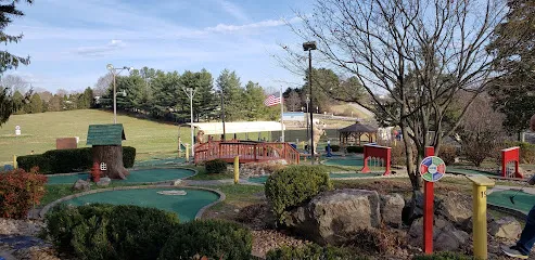 Cox's Golf Driving Range mini golf course in Blacksburg, Virginia