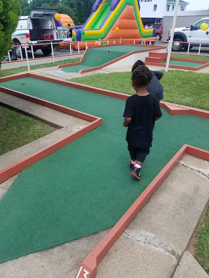 Putt-Putt Golf Course mini golf course in Charlottesville, Virginia