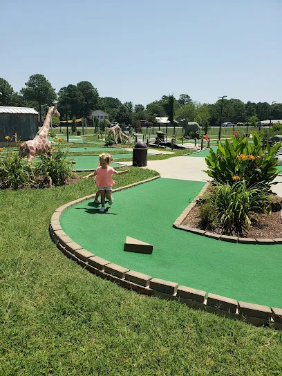 Play A Round Family Fun Center mini golf course in Yorktown, Virginia