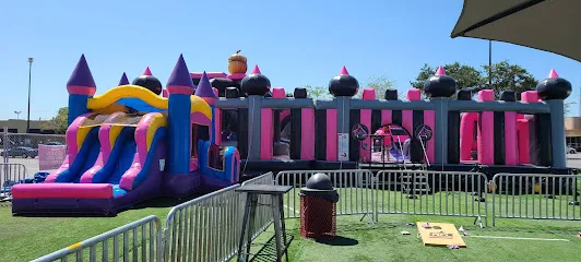 Flying Squirrel Trampoline Park mini golf course in Everett, Washington