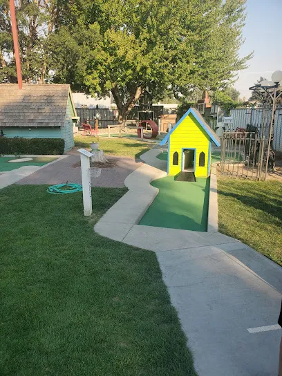 Yakima Family Fun Center mini golf course in Yakima, Washington