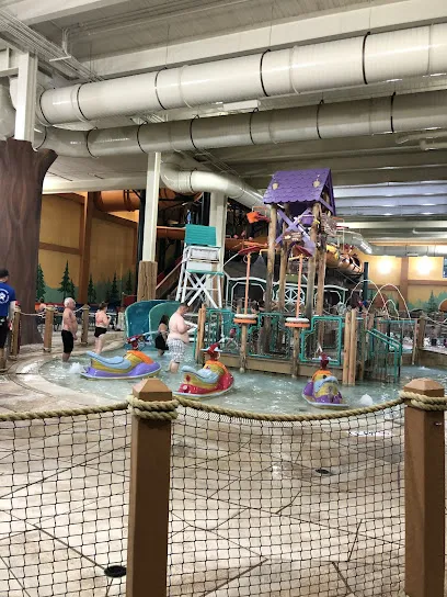 Great Wolf Lodge Indoor Water Park | Wisconsin Dells mini golf course in Baraboo, Wisconsin