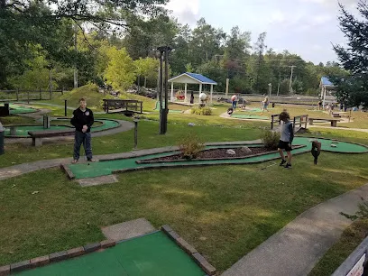 Bears Den Mini Golf & Go Karts mini golf course in Florence, Wisconsin