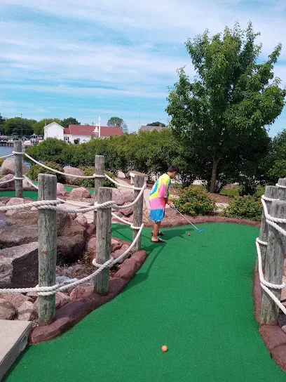 Harbor Pointe Miniature Golf mini golf course in Sheboygan, Wisconsin